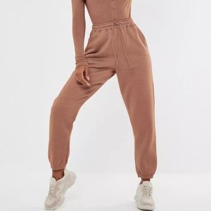 MISSGUIDED Oversized 90s jogger pants in camel